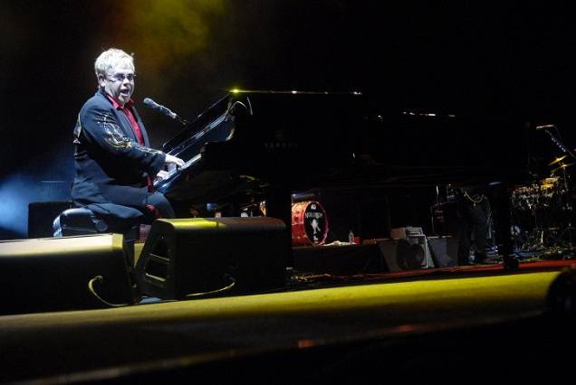 No mesmo show em 2009. Suas extravagâncias marcaram época e influenciaram vários dos artistas que tocam nesta edição do Rock in Rio<br> No mesmo show em 2009. Suas extravagâncias marcaram época e influenciaram vários dos artistas que tocam nesta edição do Rock in Rio<br>