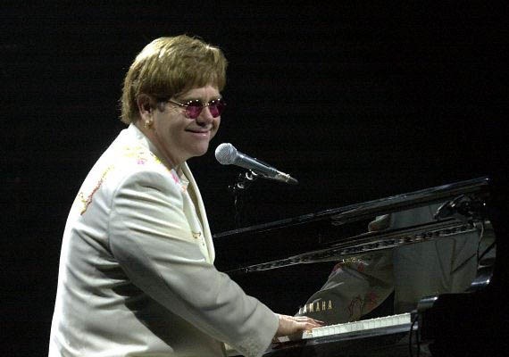 No programa Top Of The Pops - Elton John, do canal Eurochannel<br> No programa Top Of The Pops - Elton John, do canal Eurochannel<br>