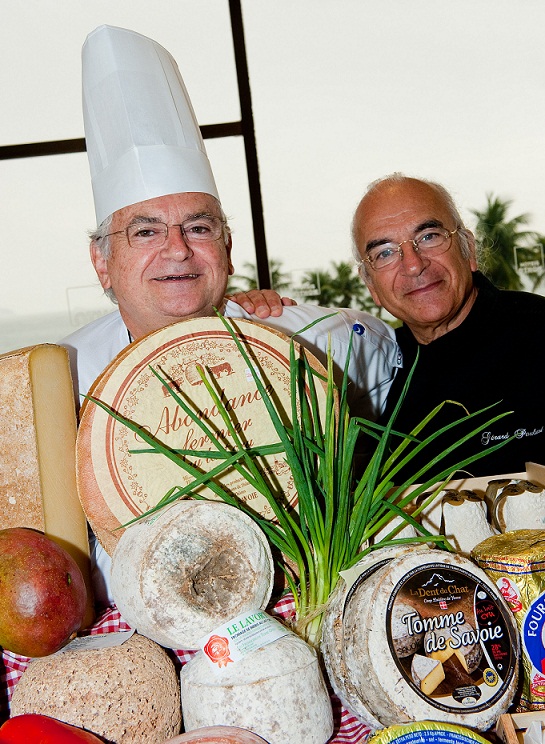 O maître fromagier Gérard Poulard e o chef Jean Yves Poirey, no Rio Othon Palace<br>