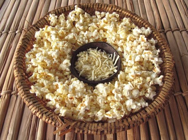 Pipoca com queijo coalho (R$ 13,00)<br> Pipoca com queijo coalho (R$ 13,00)<br>