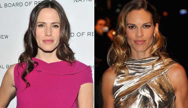 As atrizes Jennifer Garner e Hilary Swank possuem traços fortes e bastante parecidos. Você não acha?<br> As atrizes Jennifer Garner e Hilary Swank possuem traços fortes e bastante parecidos. Você não acha?<br>