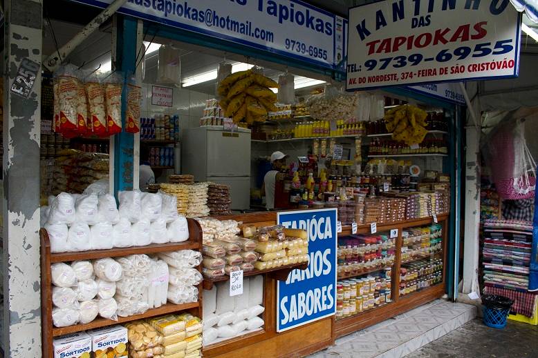 A barraca concorre &agrave; melhor tapioca da Feira. Entre os sabores doces e salgados, feitos na hora, se destacam leite condensado com coco, doce de leite, doce de cupua&ccedil;u com coco e queijo, leite condensado com coco e amendoim, pizza (queijo, presunto e or&eacute;ga<br>