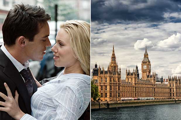Londres é o pano de fundo do triângulo amoroso entre o professor de tênis Chris Wilton (Jonathan Rhys Meyers), sua rica namorada Chloe Hewett (Emily Mortimer) e a sedutora aspirante a atriz Nola Rice (Scarlett Johansson). Filmado inteiramente na capital b<br>