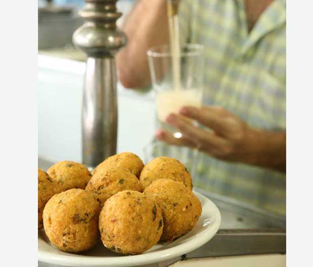 BOLINHO DE BACALHAU