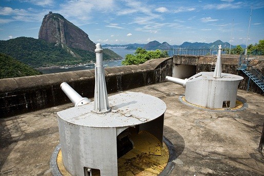 Do alto da montanha, os militares protegeram a entrada de Guanabara ao longo de três séculos<br>