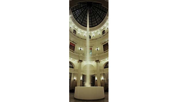 Instalação também criada pelo artista plástico Anish Kapoor para a exposição, dona do recorde de 3º maior público do CCBB<br> Instalação também criada pelo artista plástico Anish Kapoor para a exposição, dona do recorde de 3º maior público do CCBB<br>