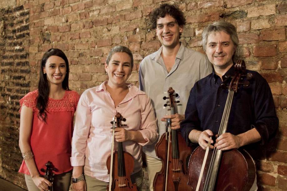 Andréia Carizzi (violino), Carla Rincón (violino), Estevan Reis (viola) e Hugo Pilger (violoncelo): Quarteto Radamés Gnattali