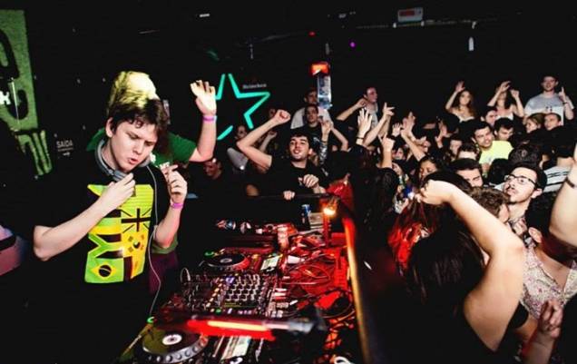 DJ e produtor André Paste é uma das atrações da festa de 5 anos da Bootie Rio