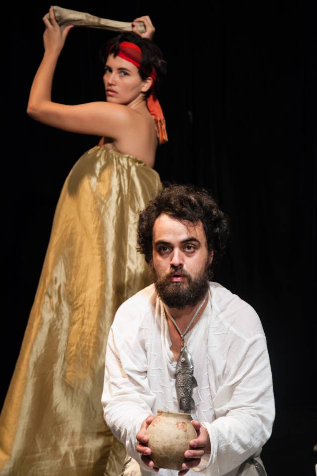 Brasil Subterrâneo: Carol Caju e Conrado Nilo estão na peça dirigida por Celina Sodré
