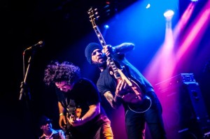 Heitor Pitombo e Nino Grandi: o baixista e o guitarrista são os fundadores da banda Bulldog Classic Rock