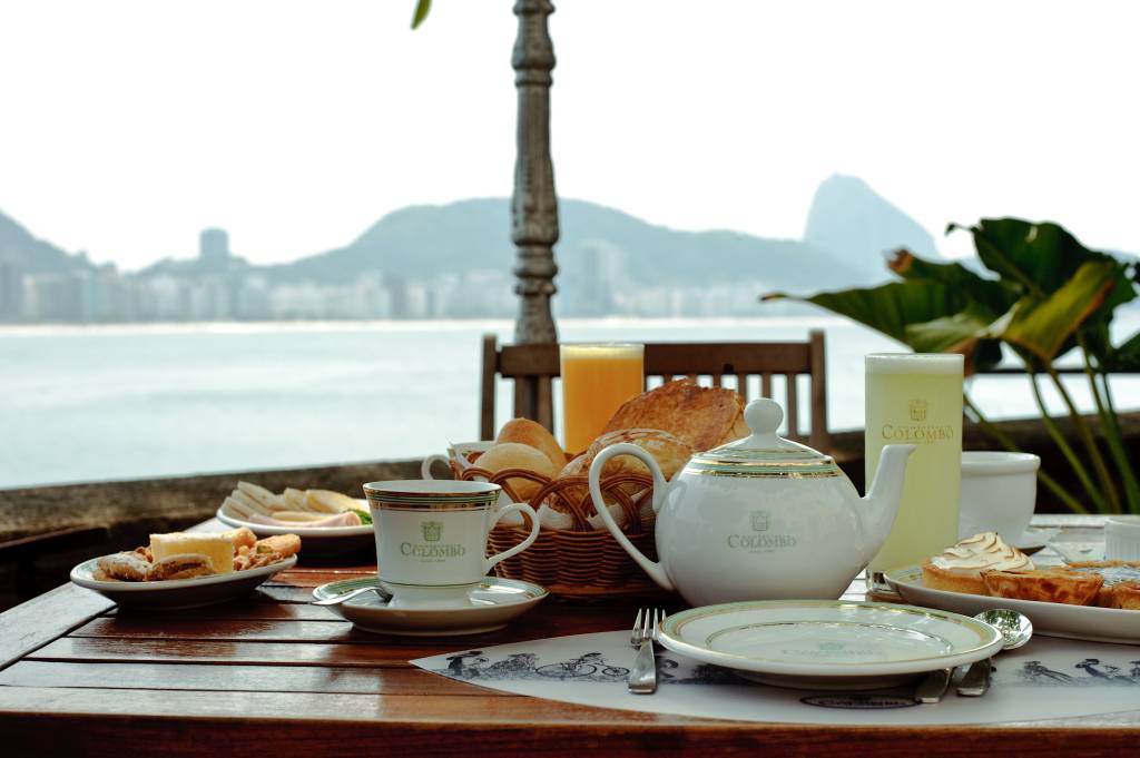 Café da manhã, Confeitaria Colombo, Forte de Copacabana Café da manhã, Confeitaria Colombo, Forte de Copacabana