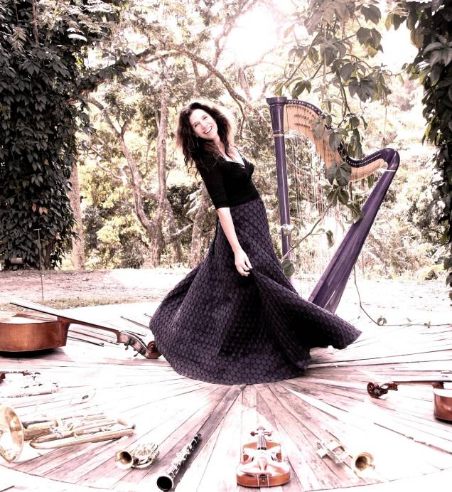 Cristina Braga: clássicos da bossa nova na harpa