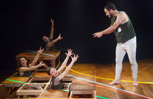 Geraldo Rodrigues, Renata Gaspar, Mayara Constantino e Victor Mendes: jogo teatral Geraldo Rodrigues, Renata Gaspar, Mayara Constantino e Victor Mendes: jogo teatral