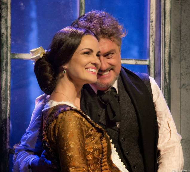 Querido Brahms: drama sobre a visita do compositor Johannes Brahms a um casal de amigos, os também músicos Robert e Clara Schumann Querido Brahms: drama sobre a visita do compositor Johannes Brahms a um casal de amigos, os também músicos Robert e Clara Schumann