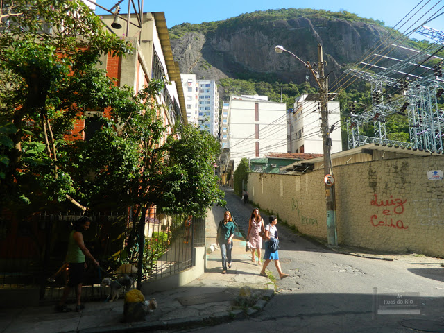 Travessa Guimarães Natal & Rua Assis Brasil | VEJA RIO