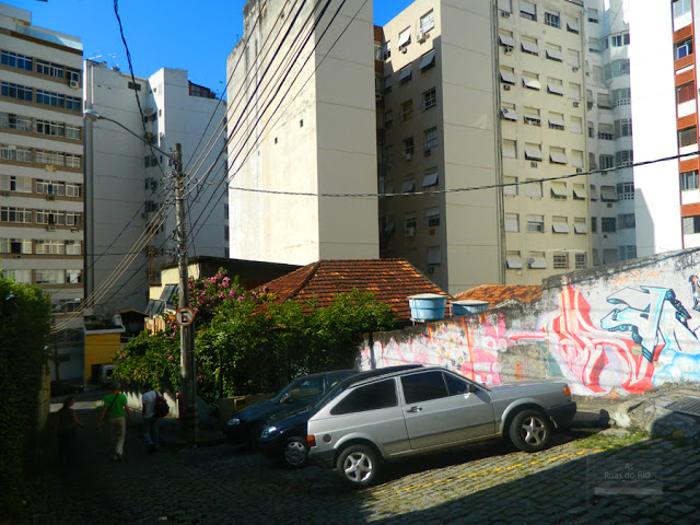 Travessa Guimarães Natal & Rua Assis Brasil | VEJA RIO Travessa Guimarães Natal & Rua Assis Brasil | VEJA RIO