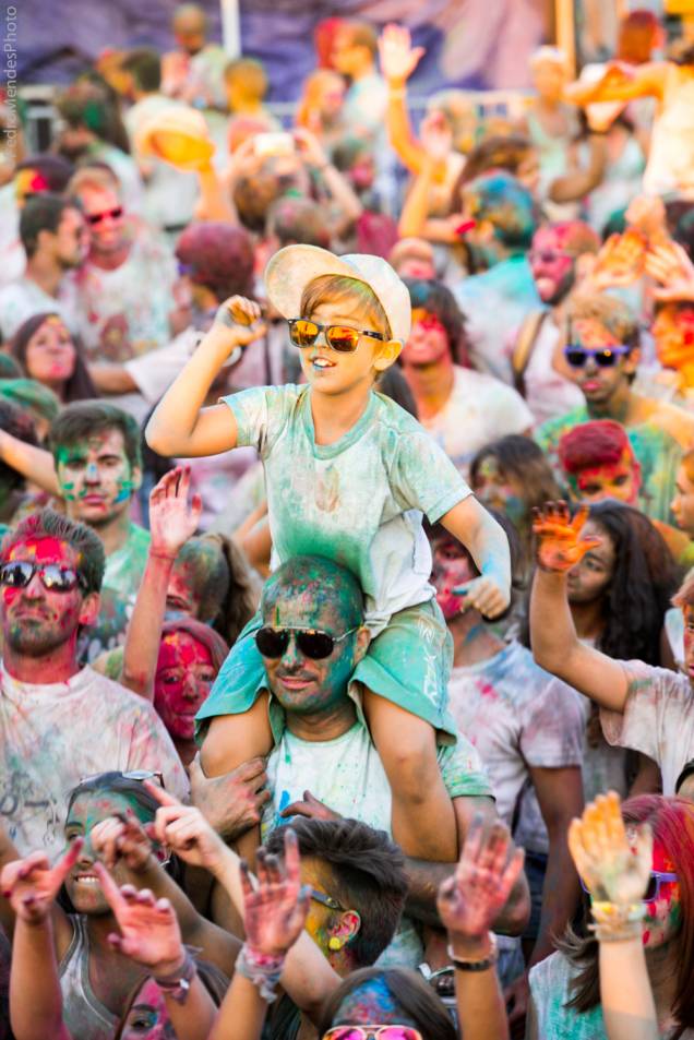 Happy Holi: também conhecido como Festival das Cores Happy Holi: também conhecido como Festival das Cores