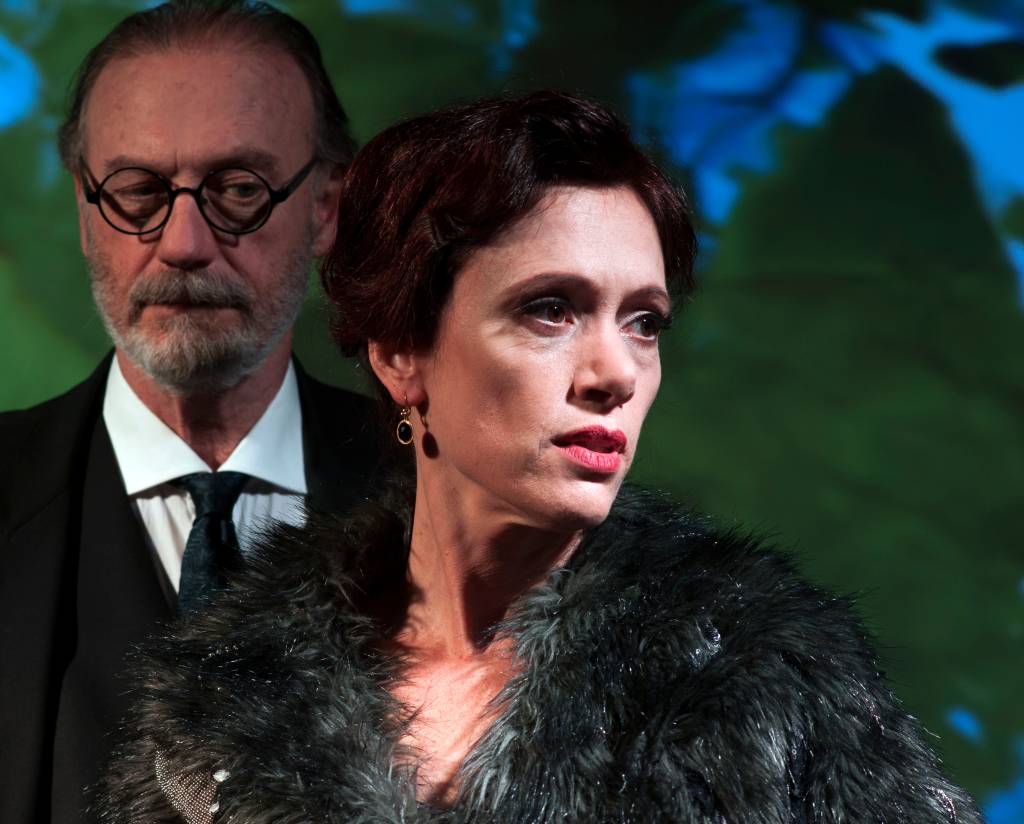 Bel Kutner: “Os centro culturais não têm orçamento nem para acender a luz”