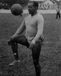 Leônidas deixou sua marca na Copa de 1934, mas só brilhou mesmo na edição seguinte, em 1934 Leônidas deixou sua marca na Copa de 1934, mas só brilhou mesmo na edição seguinte, em 1934