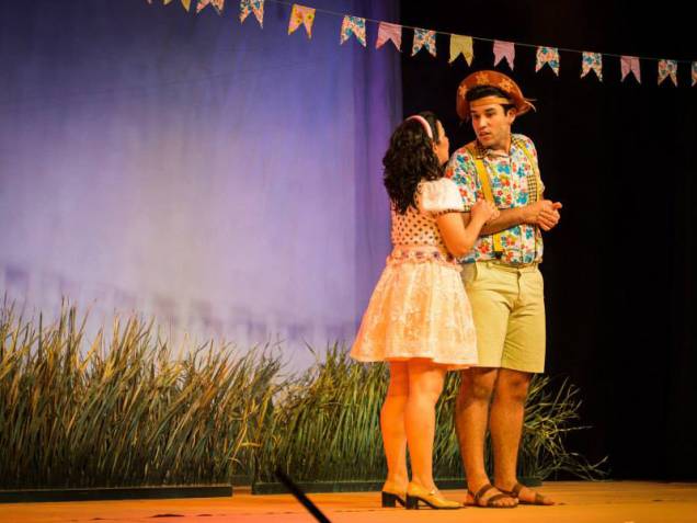 Luiz e Nazinha — Luiz Gonzaga para Crianças Luiz e Nazinha — Luiz Gonzaga para Crianças