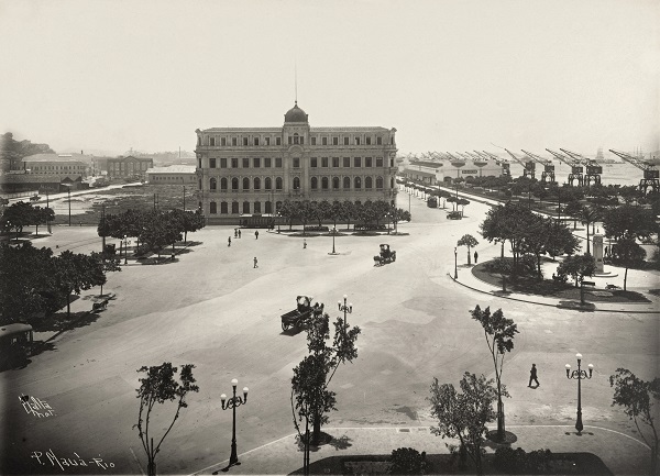 A Praça Mauá por Augusto Malta: foto de 1921