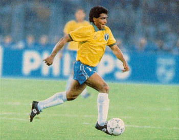 Romário só esteve em campo por 45 minutos na Copa de 1990, tempo que não foi suficiente para fazer nada relevante