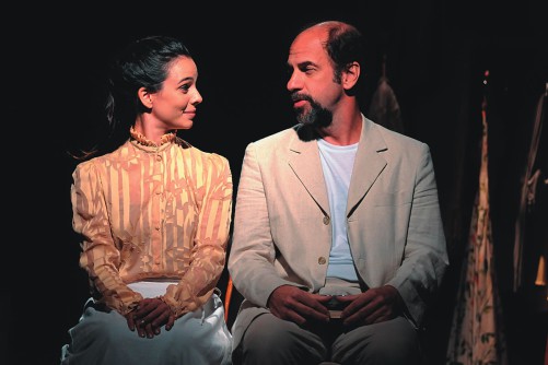 Amor da vida real: Miriam Freeland e Roberto Bomtempo como a atriz Olga Knípper e o dramaturgo Anton Tchekov