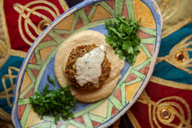 Faláfel e hommus: atração do menu do Arab
