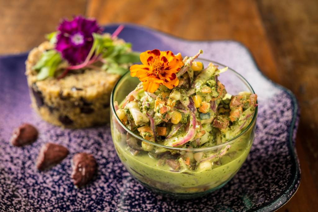 Ceviche vegano de Tati Lund: cogumelos e leite de tigre de abacate