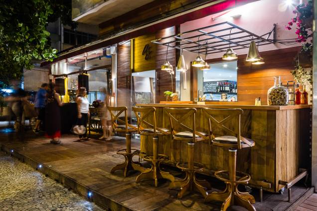 Alessandro & Frederico Café: novo bar na varanda