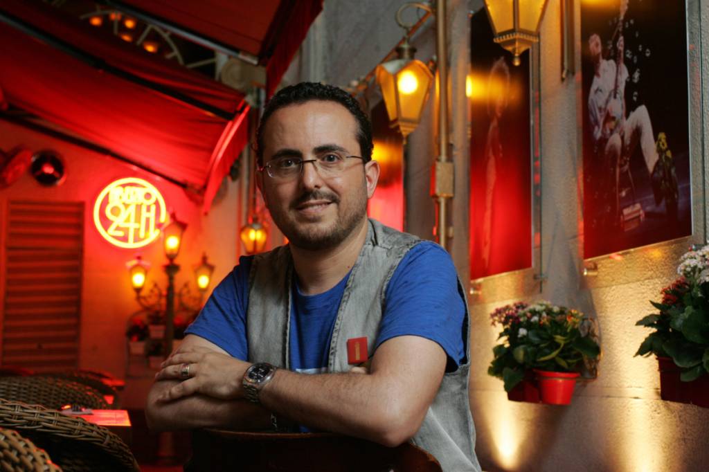Dono do Paris 6, Isaac Azar comanda o restaurante mais instagramável do  país - 29HORAS