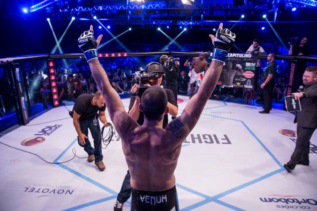 Fight 2 Night: o evento de MMA, que conta com cinco sócios, exigiu investimento de 5,8 milhões de reais, teve uma edição no Rio, outra em Foz do Iguaçu e a terceira será em São Paulo, em outubro