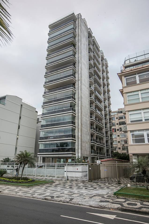 Apartamento em Ipanema Localizado na Avenida Vieira Souto, é ocupado pelo pai. O filho mora na Praia de São Conrado