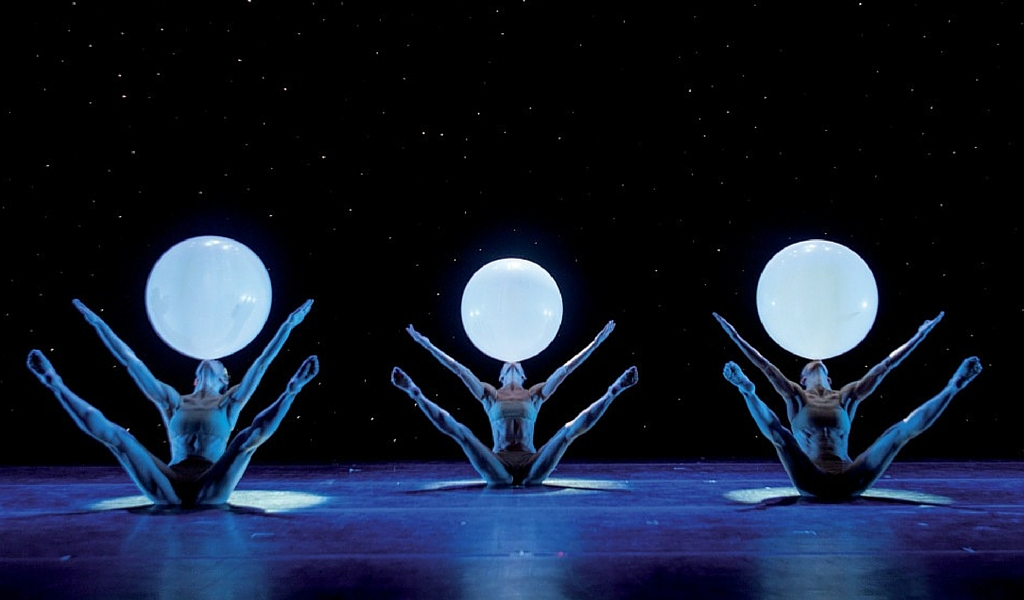Momix