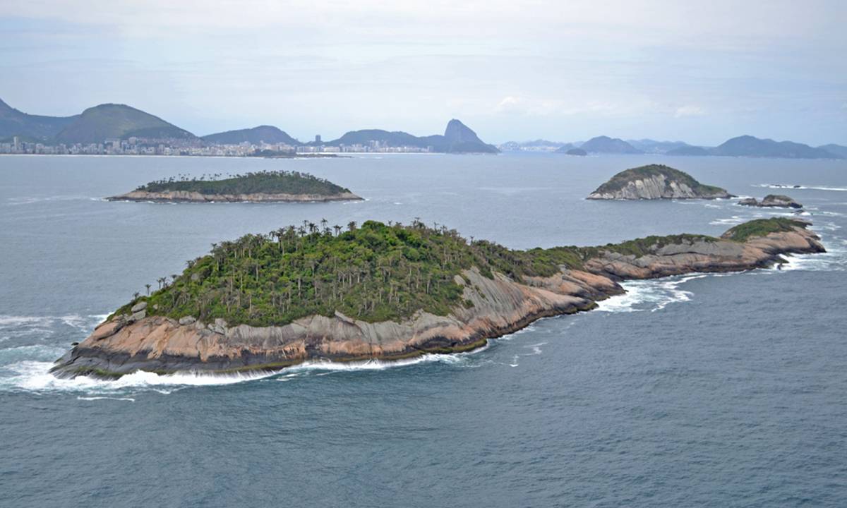 Foto mostra as Ilhas Cagarras