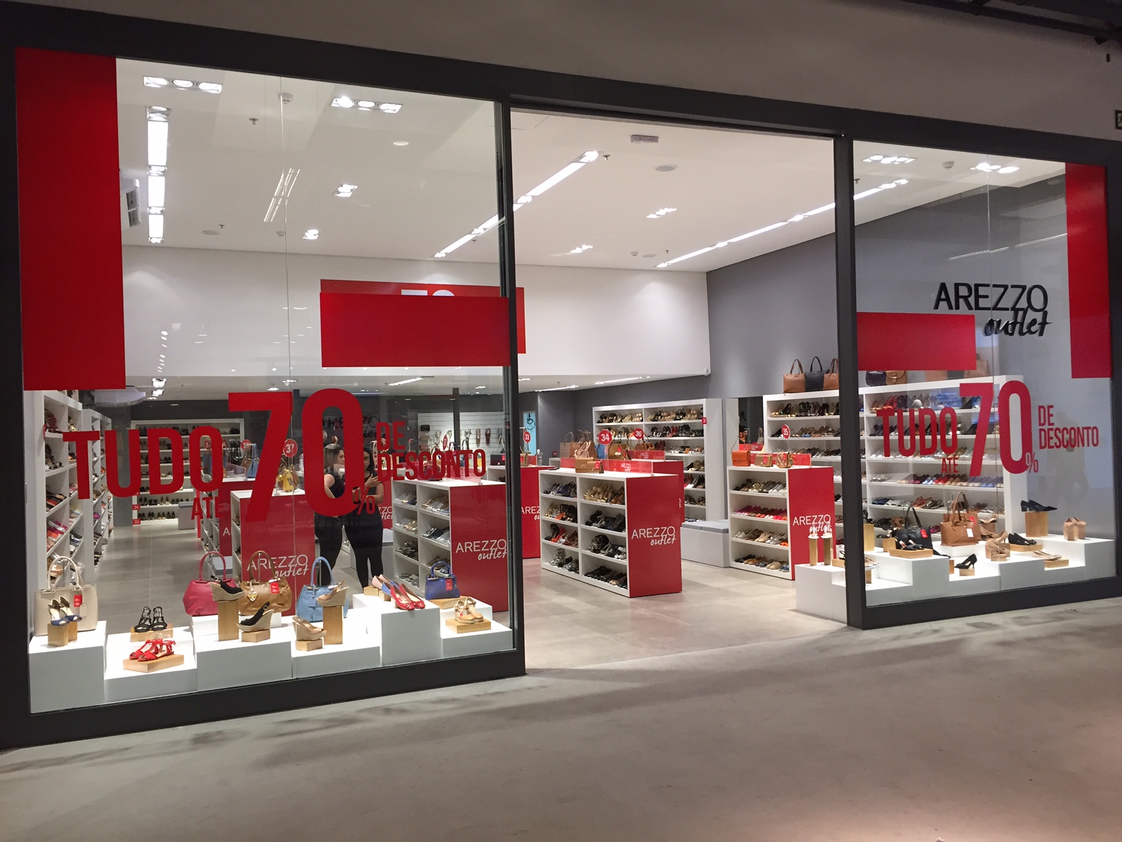 Arezzo inaugura loja no Outlet Premium com at 70 de desconto