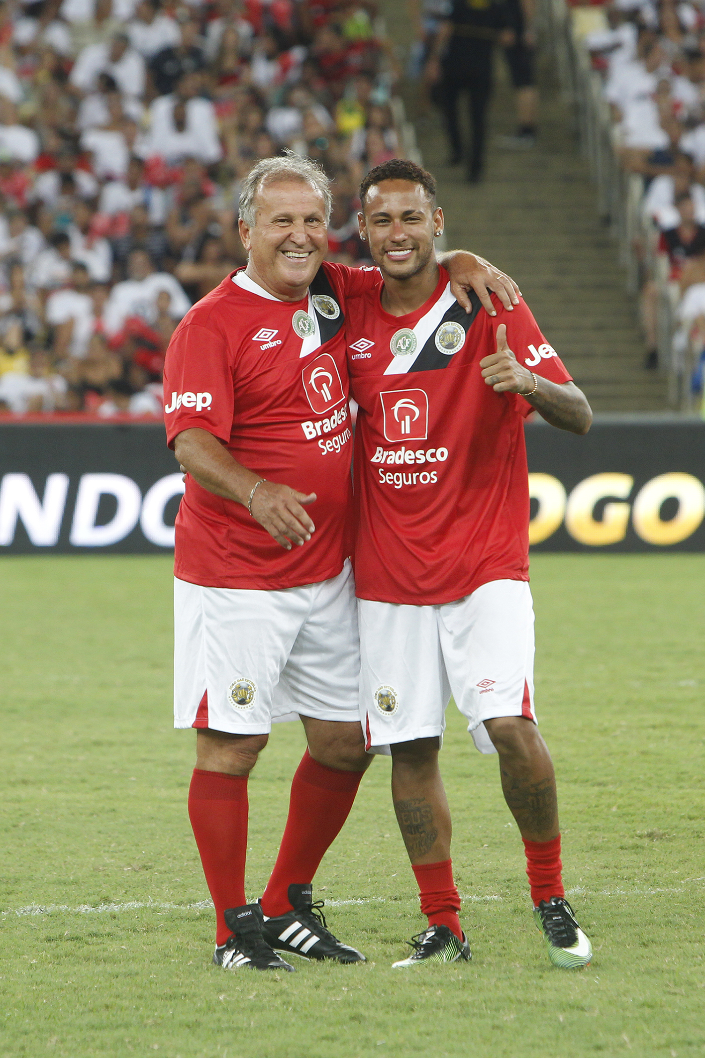 Sem uma perna desde bebê, menino se dedica ao futebol e sonha em