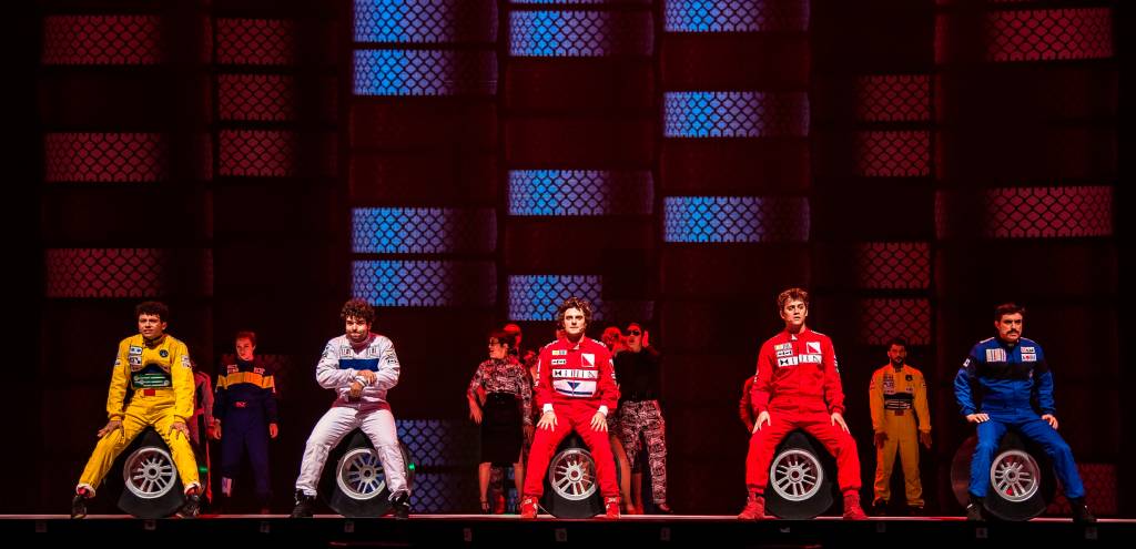 Crítica: “Ayrton Senna, o Musical” ganha com trama paralela