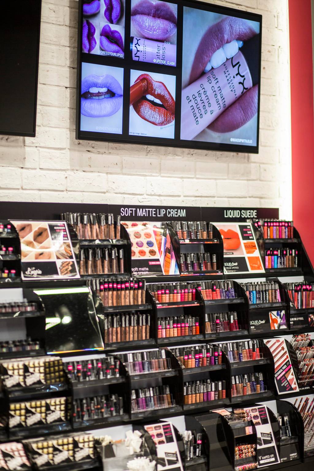 Loja no RioSul promove workshop de make para Carnaval