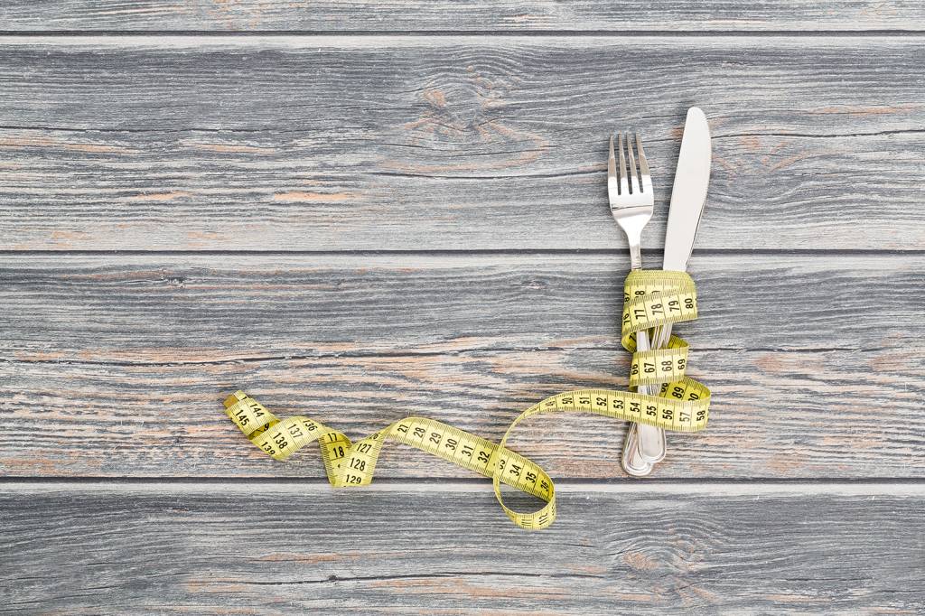 Comer a cada três horas dificulta o emagrecimento