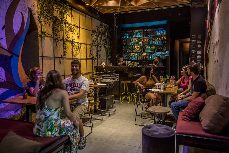 HOC Bar: ambiente arrumadinho e bons drinques