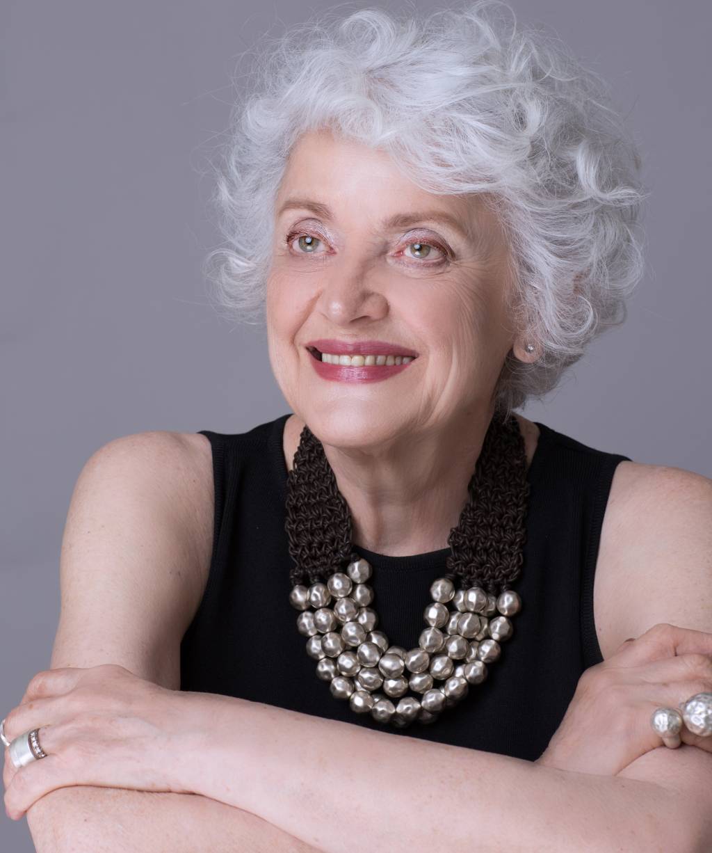 Leona Formam