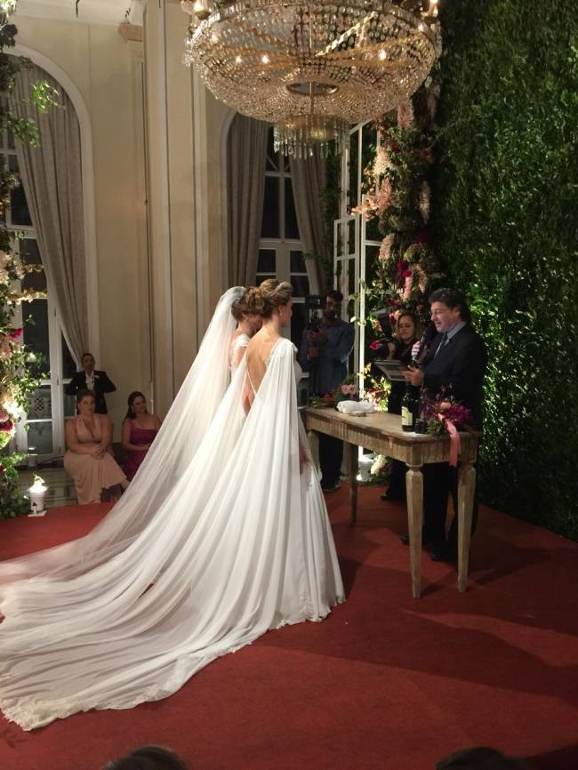 Priscila Raab e Roberta Gradel - casamento Copacabana Palace - mulheres - noivas