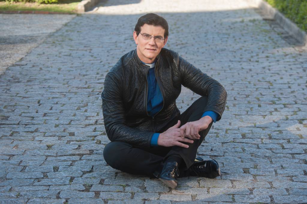 Padre Reginaldo Manzotti lança livro nesta sexta-feira (9)