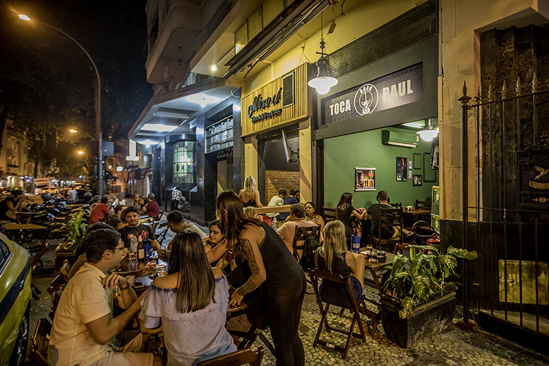 Praça do Lido se torna o paraíso dos bares na Zona Sul VEJA RIO