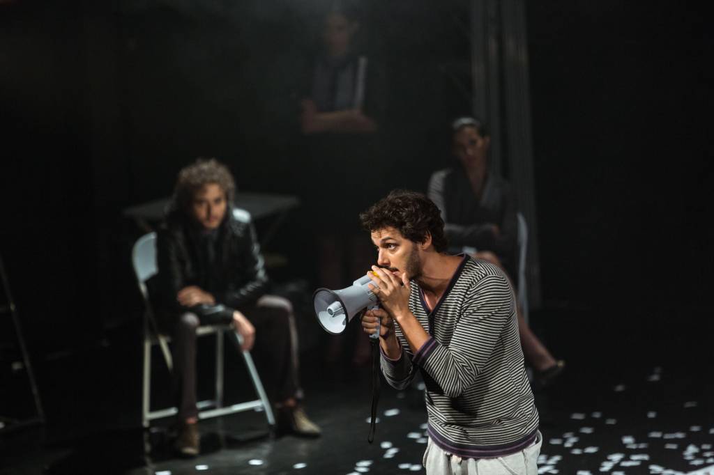 Duas boas peças estão em cartaz no Teatro Eva Herz