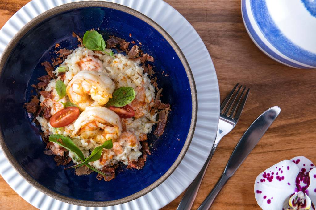 Vokos; arroz cremoso e camarão Vokos; arroz cremoso e camarão