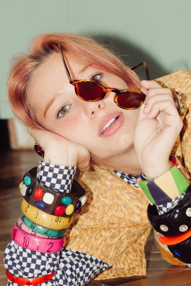 Óculos descartados em uma fábrica tiveram as lentes substituídas na primeira coleção de upcycling da Zerezes Óculos descartados em uma fábrica tiveram as lentes substituídas na primeira coleção de upcycling da Zerezes