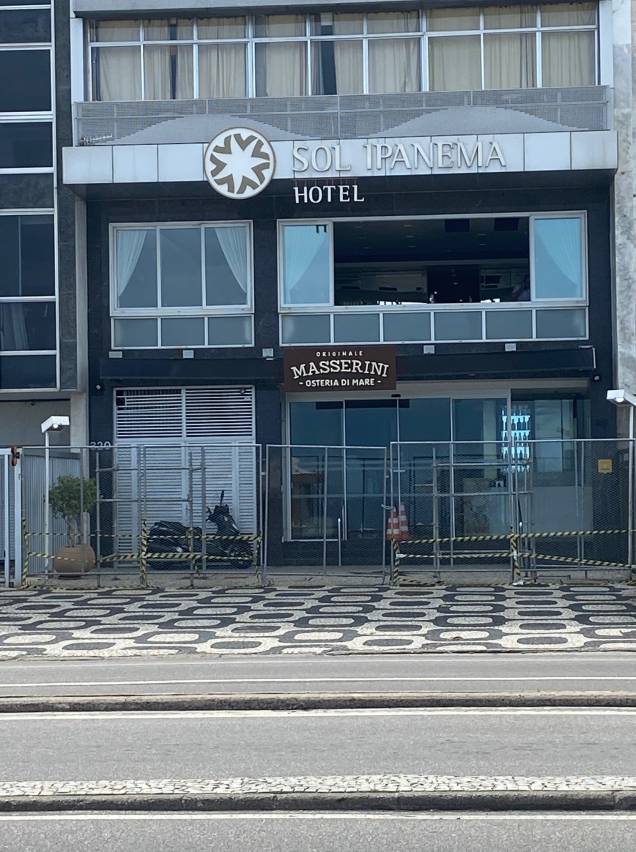 O hotel Sol Ipanema, na Vieira Souto, optou por grades e faixas