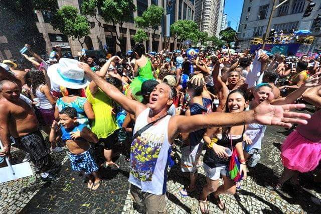 Ontem perdemos Lauro Mesquita, integrante do bloco Escravos da Mauá, amigo de tantos carnavais.